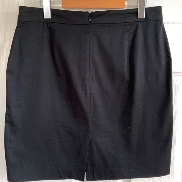 Black cotton skirt. Unlined. Great for office or casual wear. Mint condition. - Picture 2 of 4